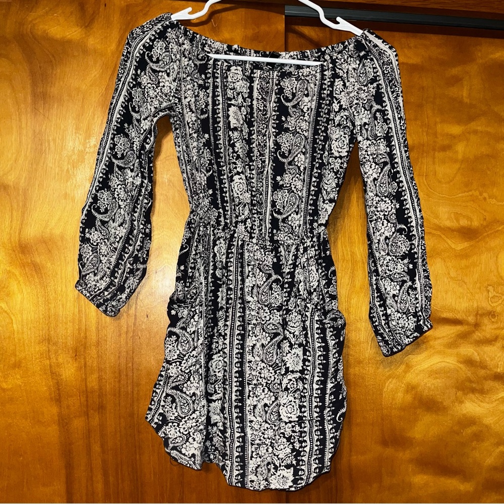 Billabong Black and White Patterned Dress with Pockets - Picture 1 of 2